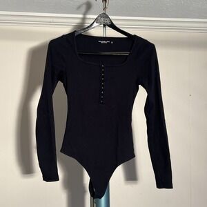Abercrombie & Fitch Hook-and-Eye Short Sleeve Bodysuit-Size Small